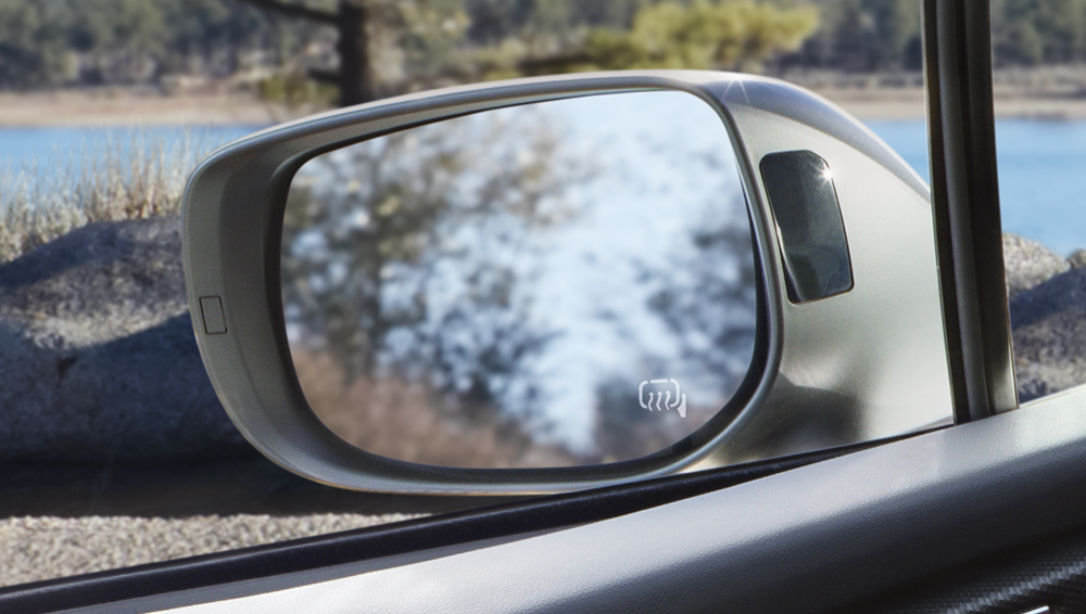 A shot of 2024 Forester side door mirror.