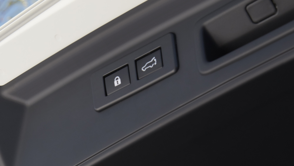 2024 Forester power liftgate buttons.
