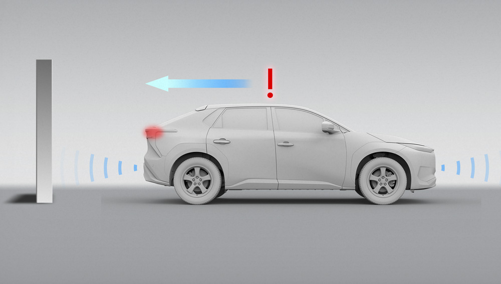 Diagram of how Reverse Automatic Braking works.